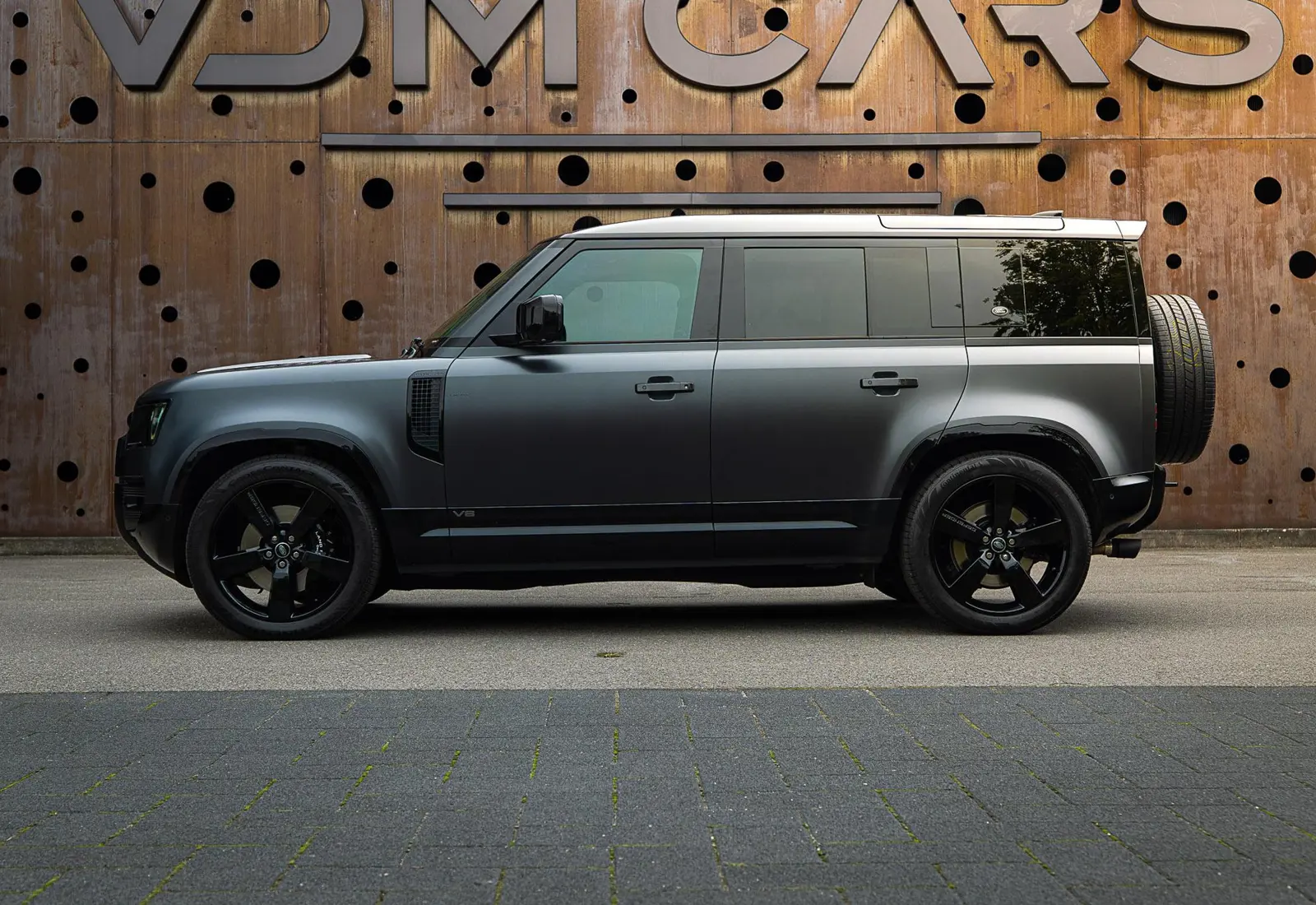 Land Rover Defender 110 5.0 P525 110 V8 Carpathian Edition - 170323