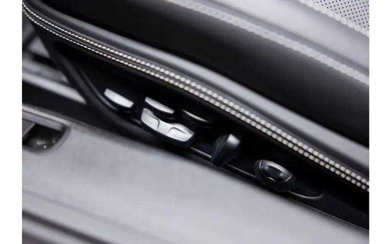 Porsche 911 Cabrio 3.6 T-Hybrid Carrera 4 GTS - 119657