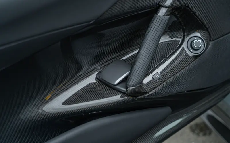 Ferrari 812 Competizione 6.5 V12 - 137714