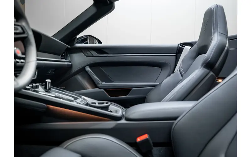 Porsche 911 Cabrio 3.6 T-Hybrid Carrera GTS - 125747