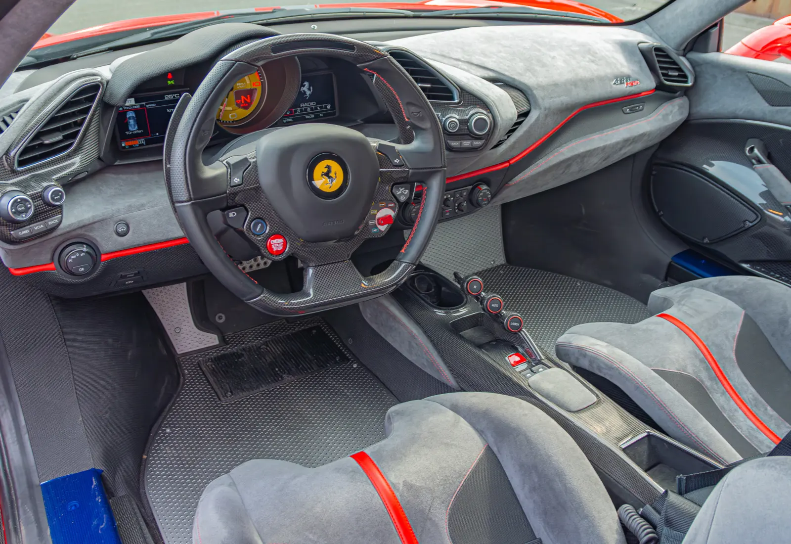 Ferrari 488 3.9 Pista HELE - 63539