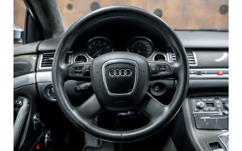 Audi A8 5.2 S8 quattro - 128916