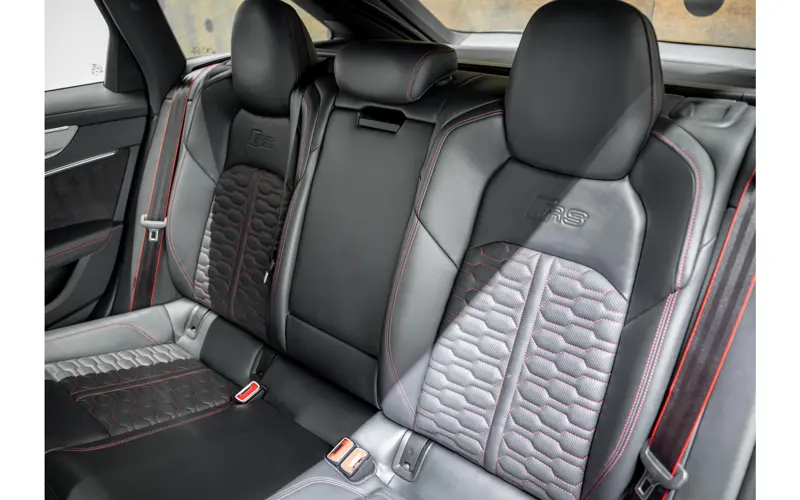 Audi A6 Avant RS 6 TFSI quattro - 170905