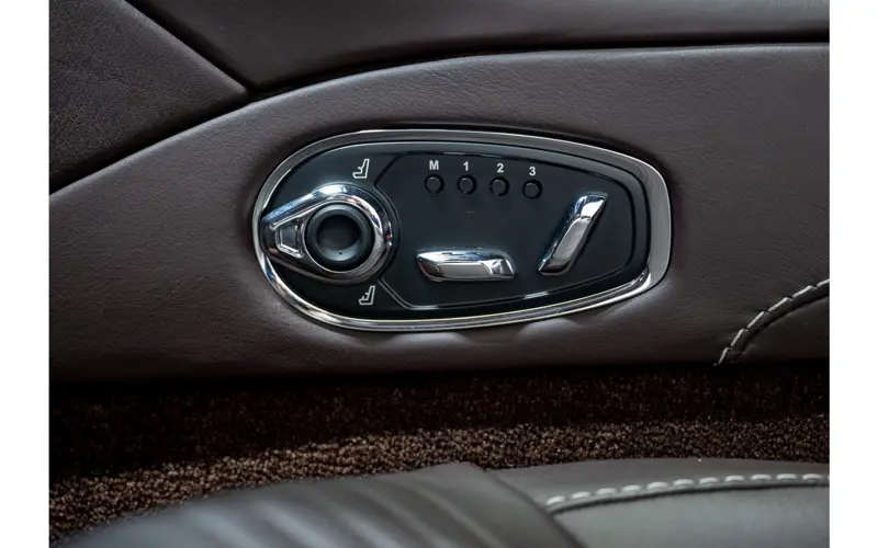 Aston Martin DB11 4.0 V8 - 147206