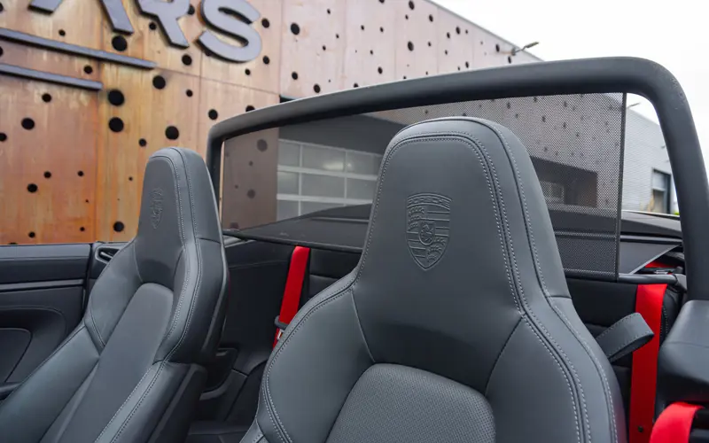 Porsche 911 Cabrio 3.0 Carrera 4 GTS - 84934