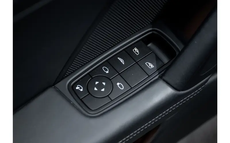 Porsche 911 Cabrio 3.6 T-Hybrid Carrera 4 GTS - 131026