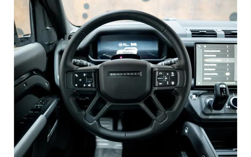 Land Rover Defender 110 2.0 P300e 110 X-Dynamic HSE - 135235