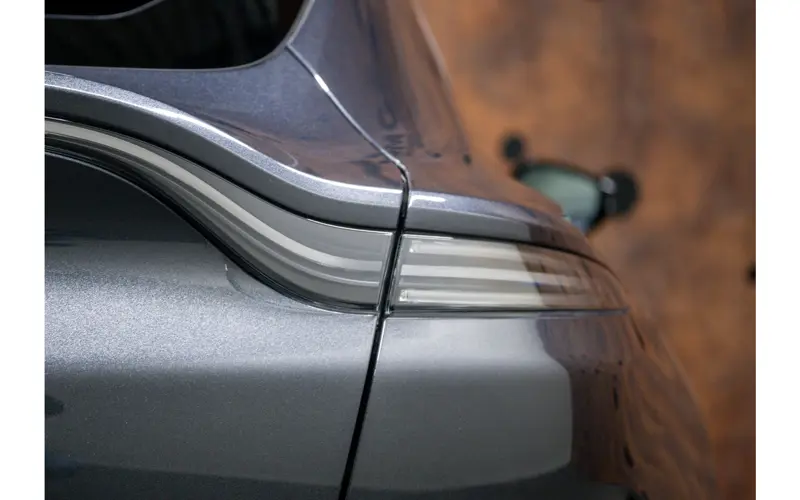 Aston Martin Dbx 4.0 V8 707 - 127322