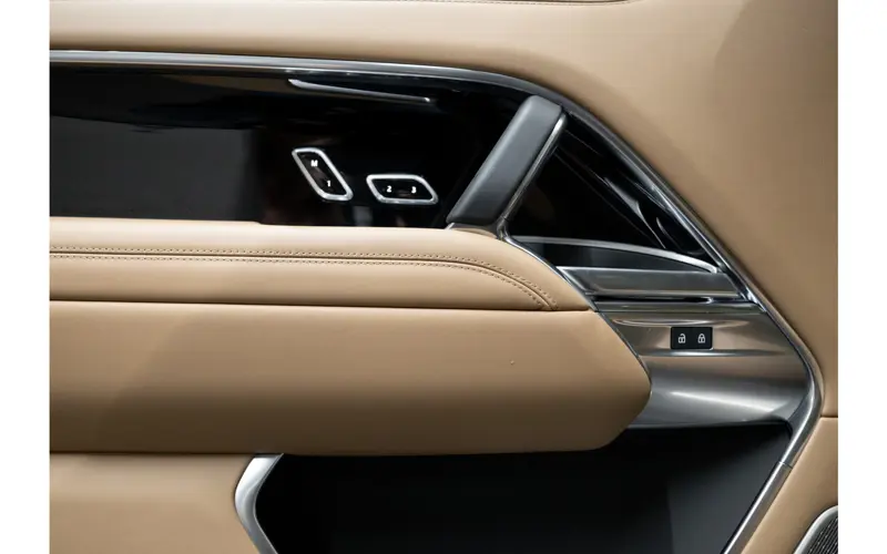 Land Rover Range Rover 3.0 P550e Autobiography PHEV - 138277