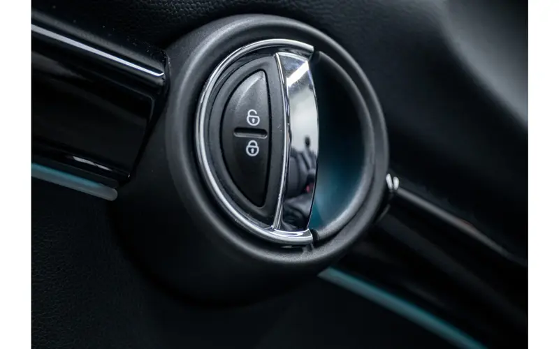 MINI MINI Electric Cabrio MINI Yours 33 kWh - 126061