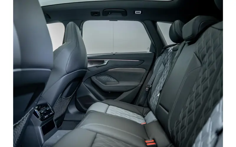 Audi A6 Avant Avant 2.0 e-hybrid quattro S edition Competition - 142990