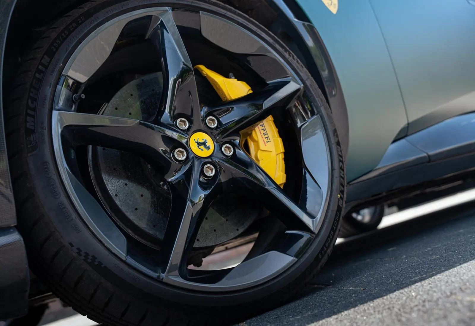Ferrari Purosangue 6.5 V12 - 151573
