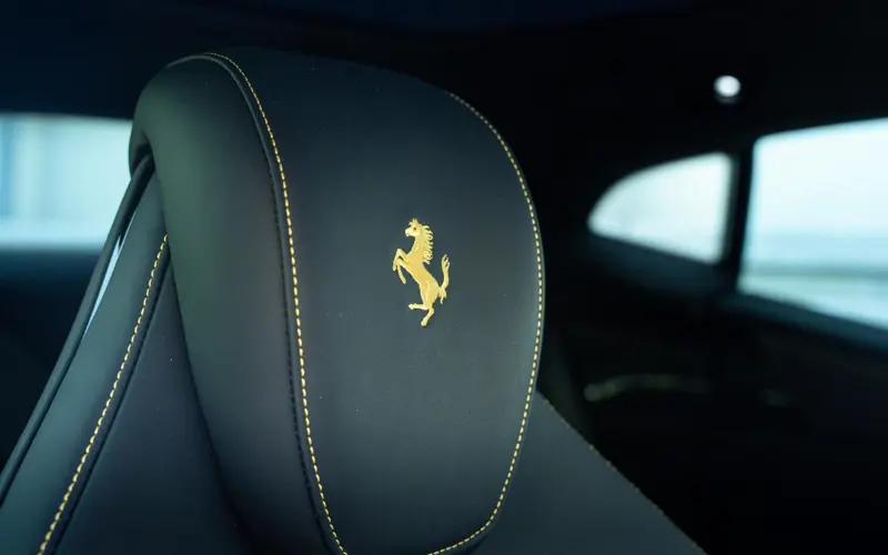 Ferrari Purosangue 6.5 V12 - 151596