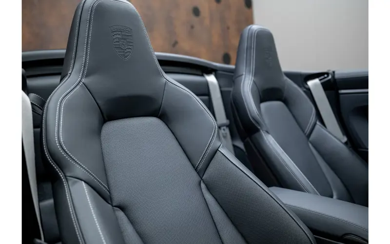 Porsche 911 Cabrio 3.6 T-Hybrid Carrera GTS - 125745