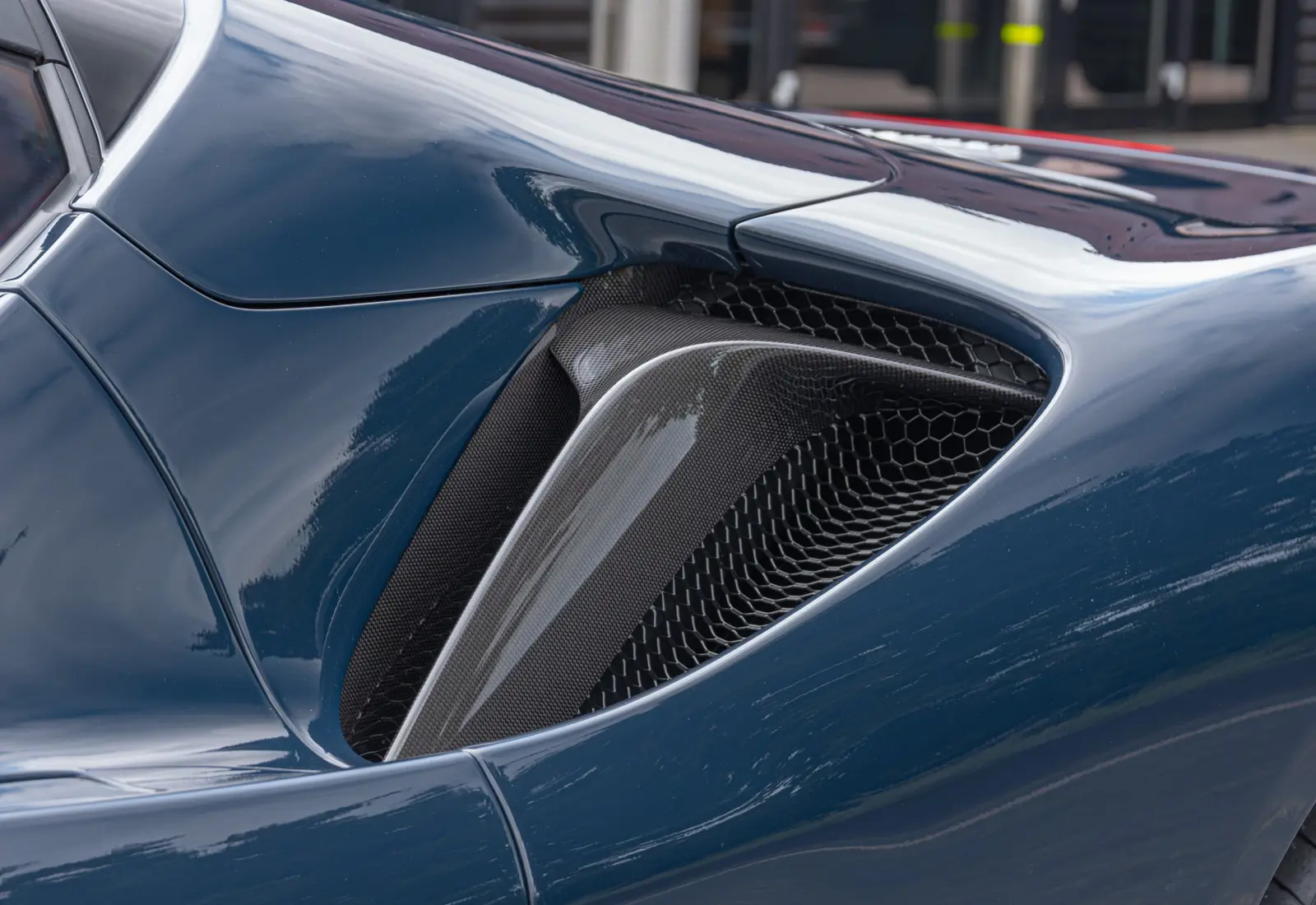 Ferrari SF90 Spider 4.0 V8 - 110800