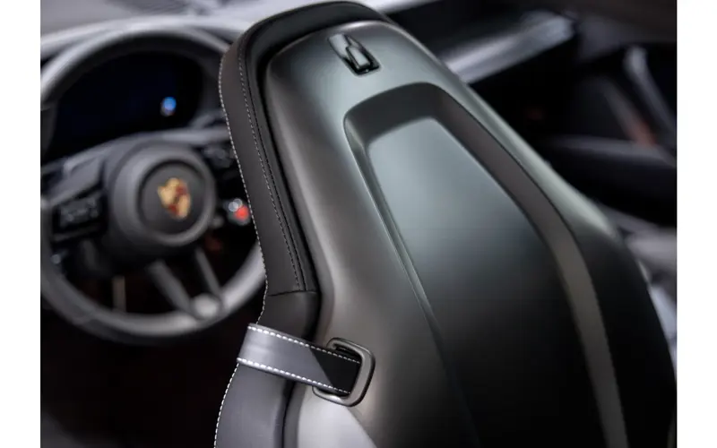 Porsche 911 3.6 Carrera 4 GTS - 112378