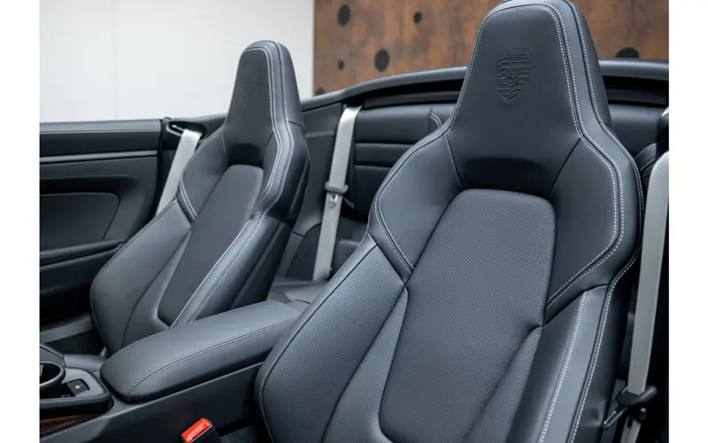 Porsche 911 Cabrio 3.6 T-Hybrid Carrera GTS - 125733