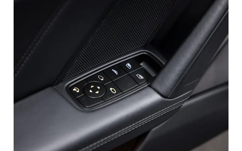 Porsche 911 Cabrio 3.6 T-Hybrid Carrera 4 GTS - 119656