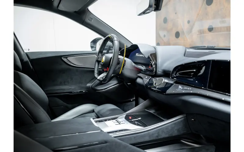 Ferrari Purosangue 6.5 V12 - 139409