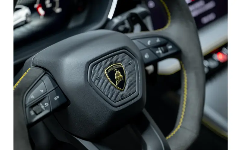 Lamborghini Urus 4.0 V8 Hybrid SE - 173716