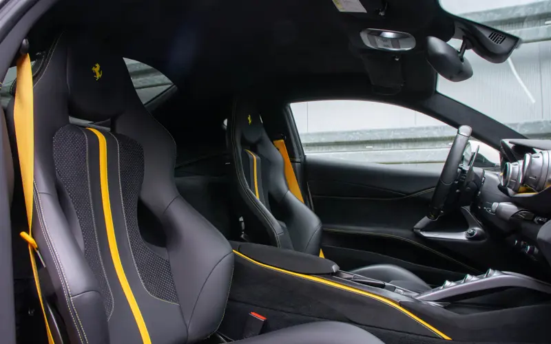 Ferrari 812 6.5 V12 Superfast HELE - 114340