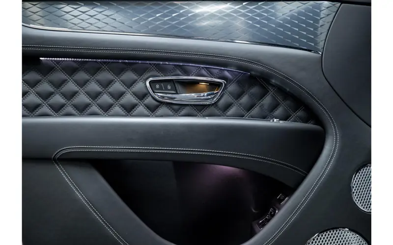 Bentley Bentayga 3.0 V6 Hybrid - 140738