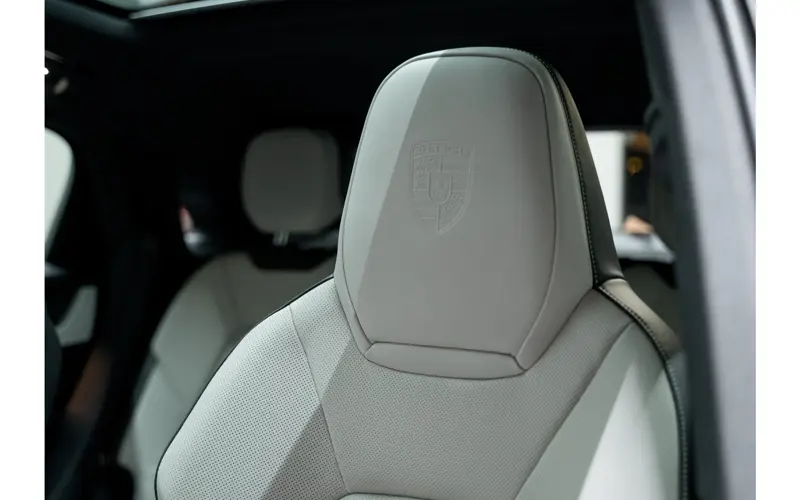 Porsche Cayenne Coupé 3.0 E-Hybrid - 137610