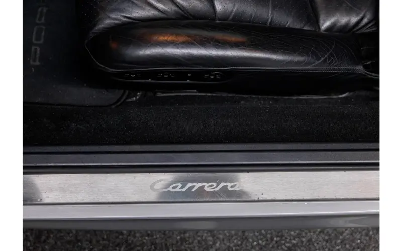 Porsche 911 (993) 3.6 Carrera 4S Coupé - 142012