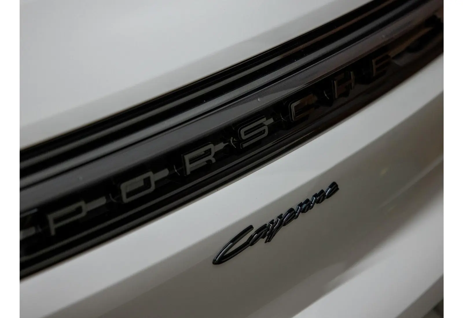 Porsche Cayenne 3.0 E-Hybrid - 140611