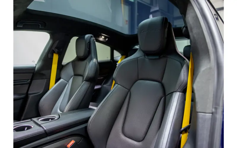 Porsche Taycan Turbo S 93 kWh - 121697