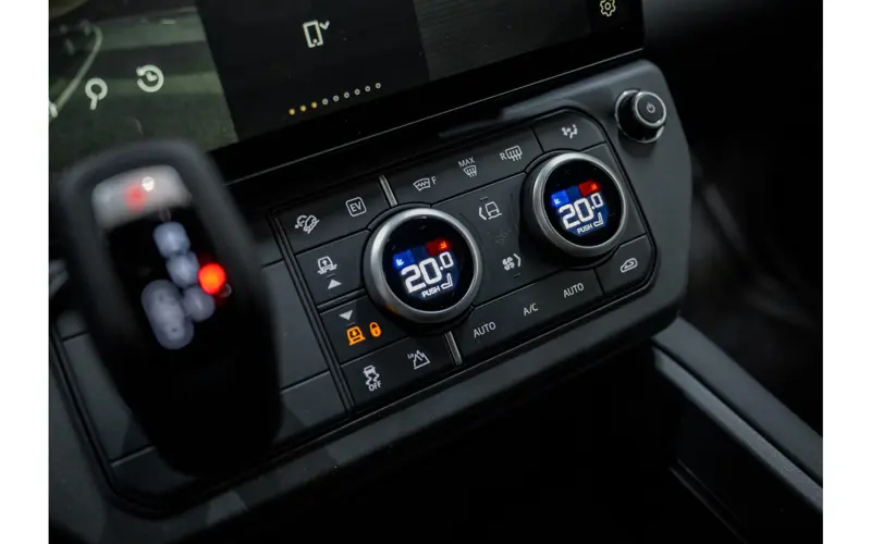 Land Rover Defender 110 110 2.0 P300e 110 X-Dynamic HSE - 153389