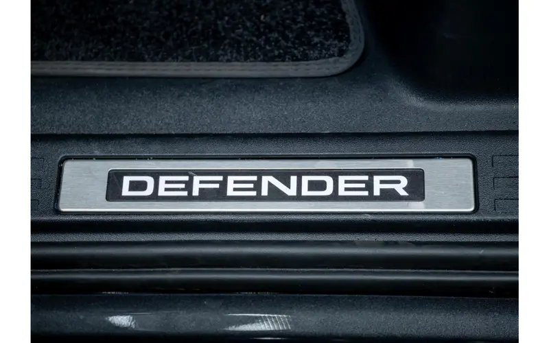 Land Rover Defender 110 2.0 P300e 110 X-Dynamic HSE - 169548