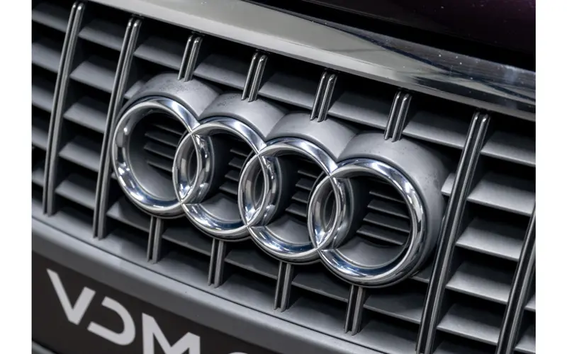 Audi A8 5.2 S8 quattro - 128941