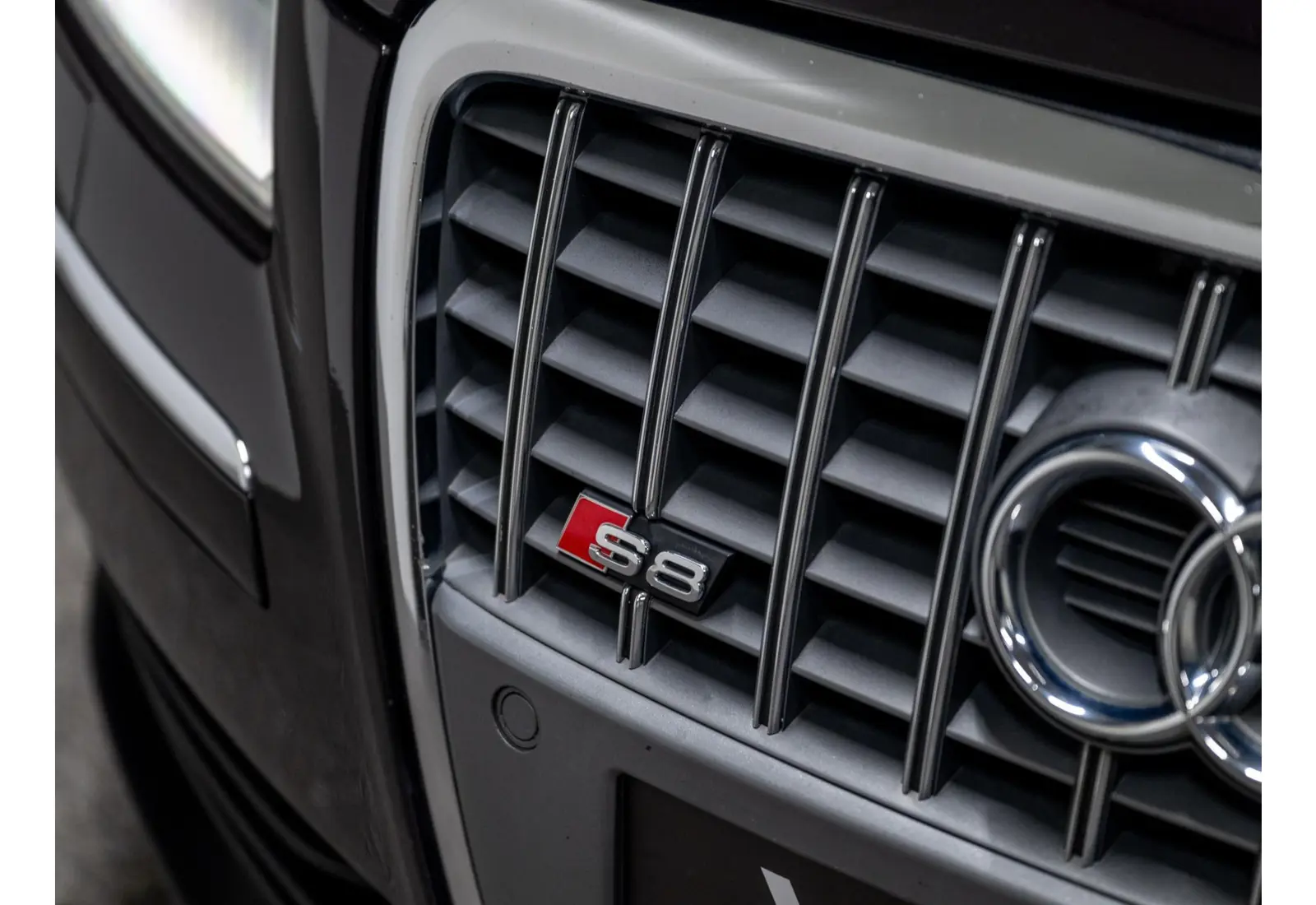 Audi A8 5.2 S8 quattro - 142775
