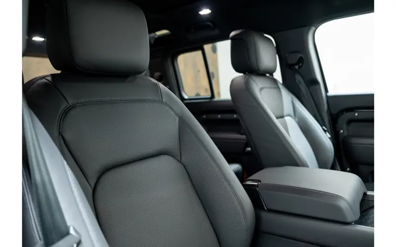 Land Rover Defender 110 2.0 P300e 110 X-Dynamic HSE - 135249