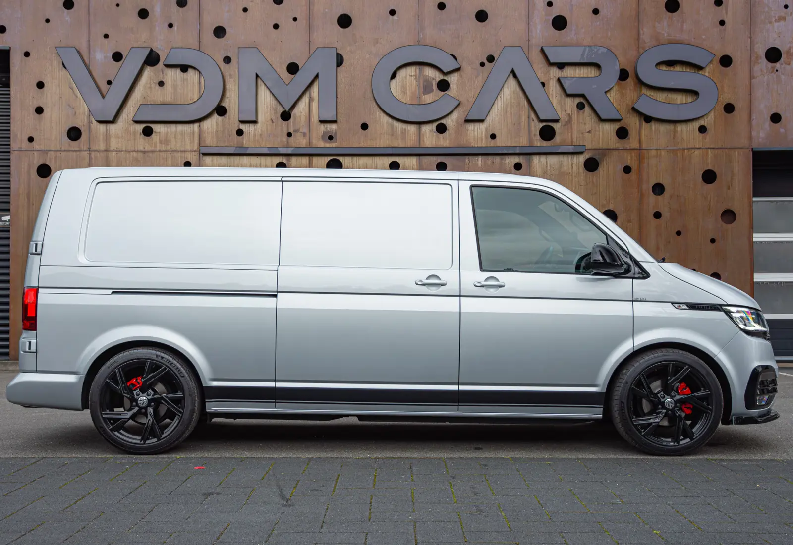 Volkswagen Transporter 2.0 TDI L2H1 28 - 109550