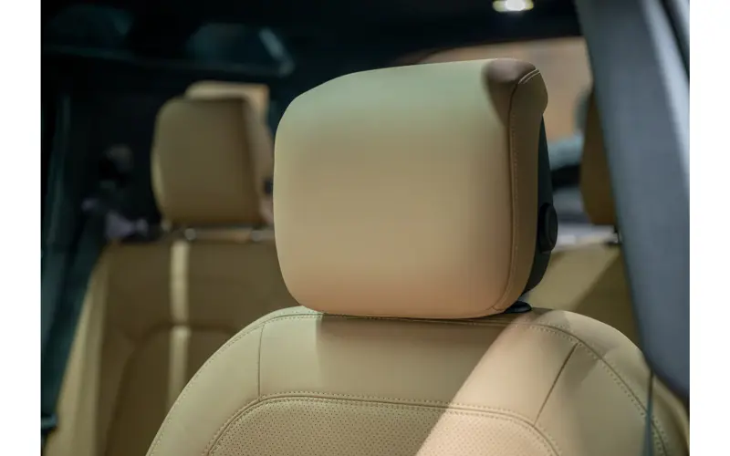 Land Rover Defender 110 2.0 P300e 110 X-Dynamic HSE - 138240