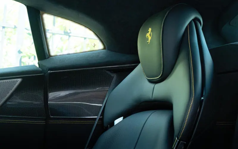 Ferrari Purosangue 6.5 V12 - 151604