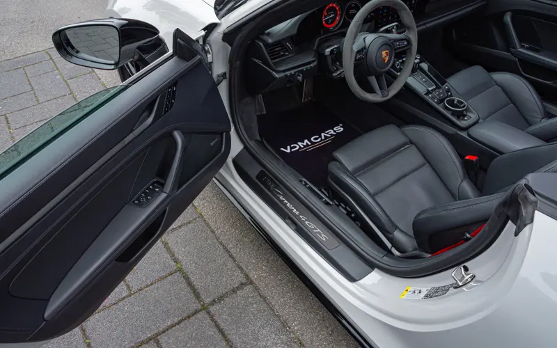 Porsche 911 Cabrio 3.0 Carrera 4 GTS - 84922