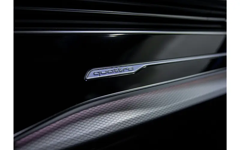 Audi Q8 60 TFSI e quattro Pro Line S Competition - 122160