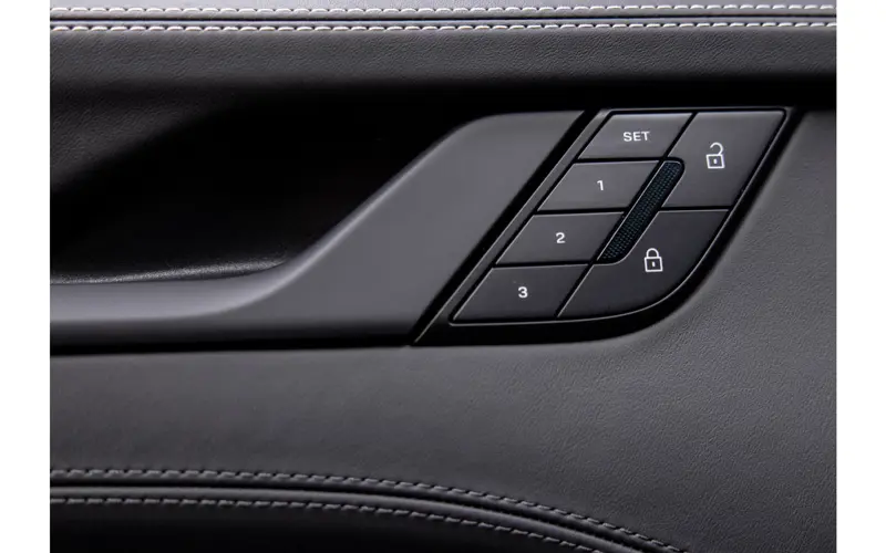 Porsche 911 3.6 Carrera 4 GTS - 112387