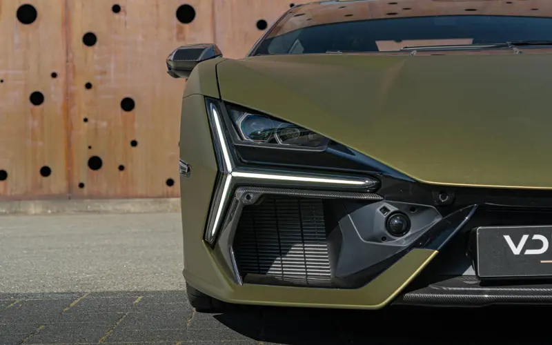 Lamborghini Revuelto Revuelto - 143267