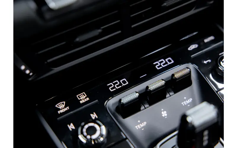 Porsche 911 3.6 T-Hybrid Targa 4 GTS - 121615