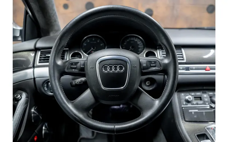 Audi A8 5.2 S8 quattro - 142784