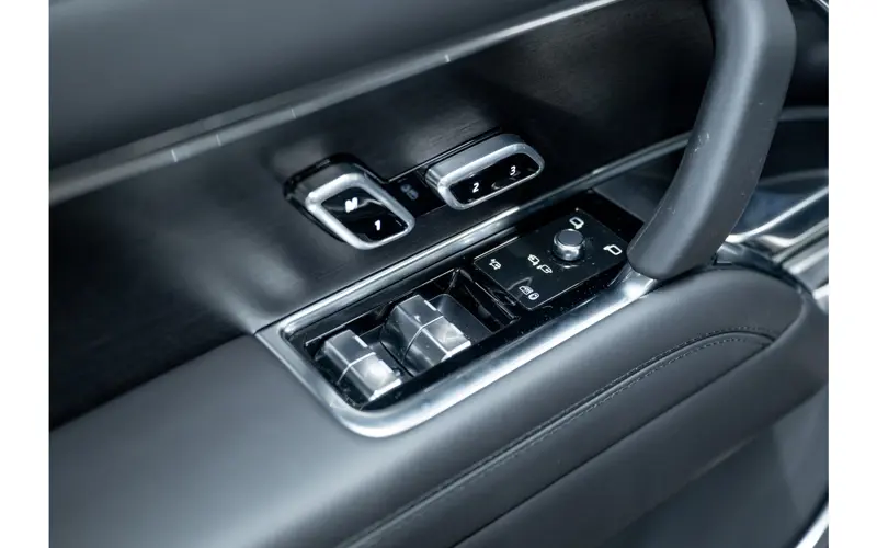 Land Rover Range Rover 3.0 P460e Autobiography PHEV - 134813