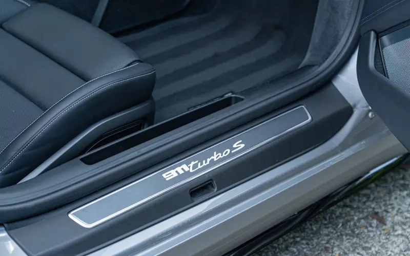 Porsche 911 Cabrio 3.8 Turbo S - 137571