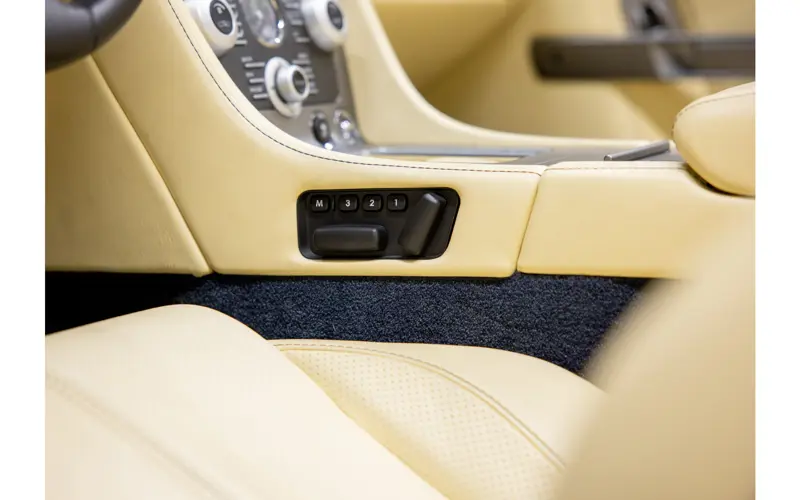 Aston Martin DB9 Volante 5.9 V12 Touchtronic - 123327