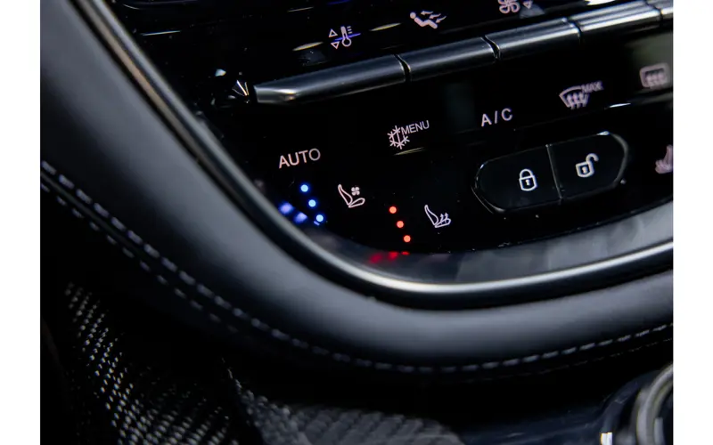 Aston Martin Dbx 4.0 V8 707 - 117582